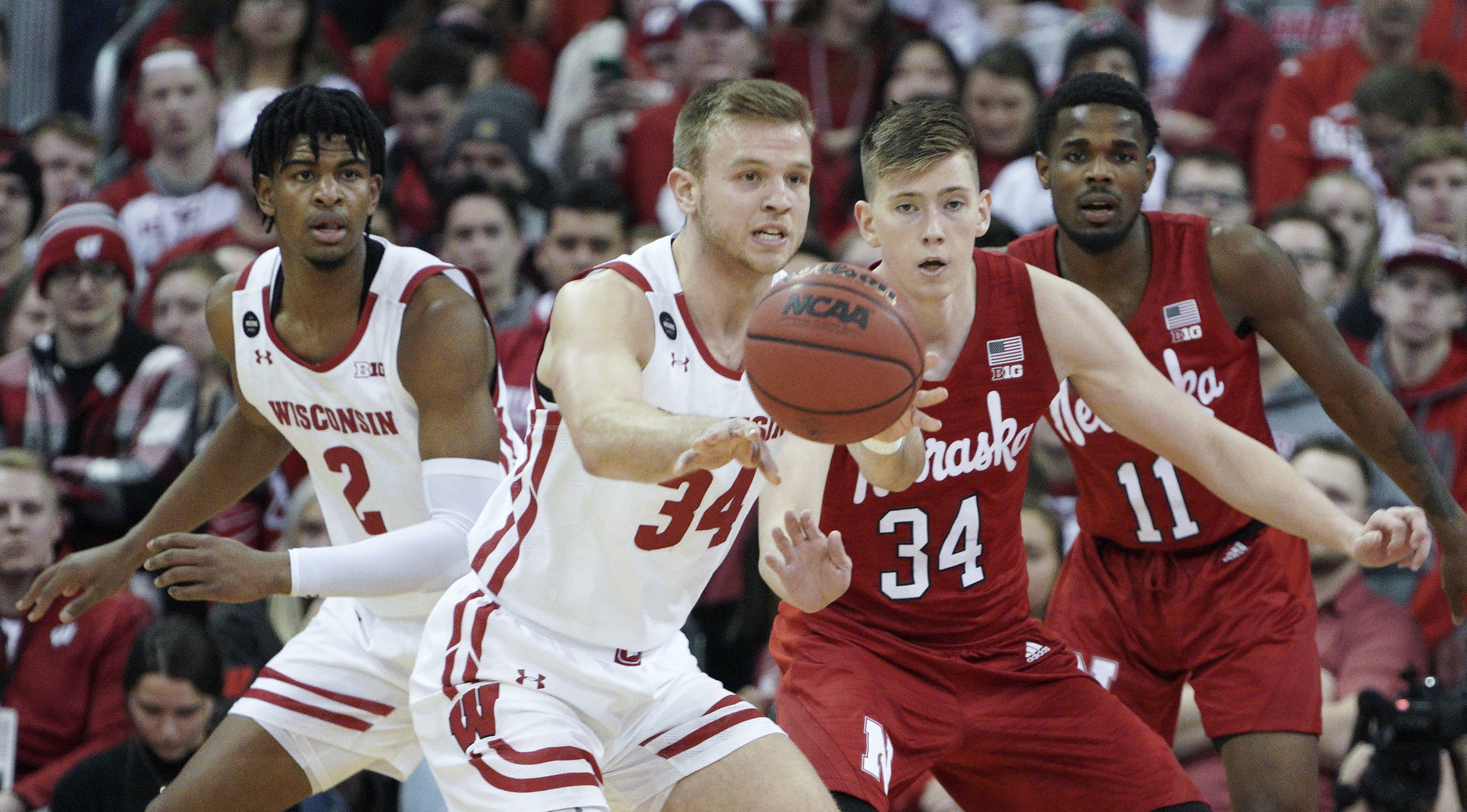 Badgers 82, Cornhuskers 68
